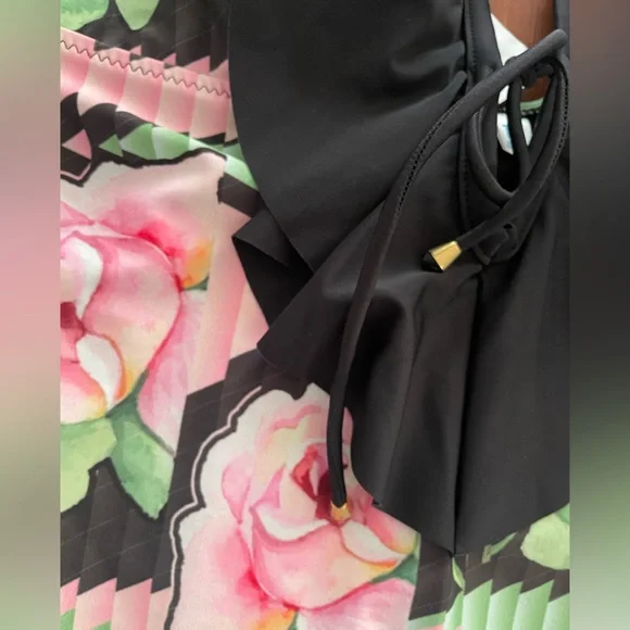 ModCloth one piece floral ruffled neck swimsuit XL NWT - Picture 3 of 7